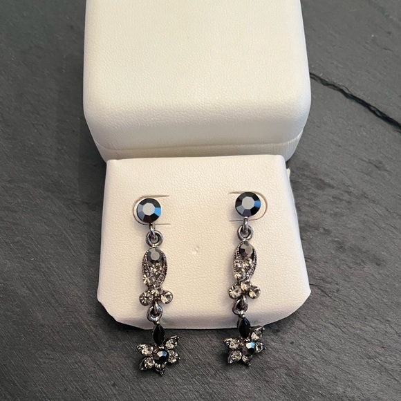 Macy's Vintage Black & Crystal Drop Earrings - Picture 1 of 3
